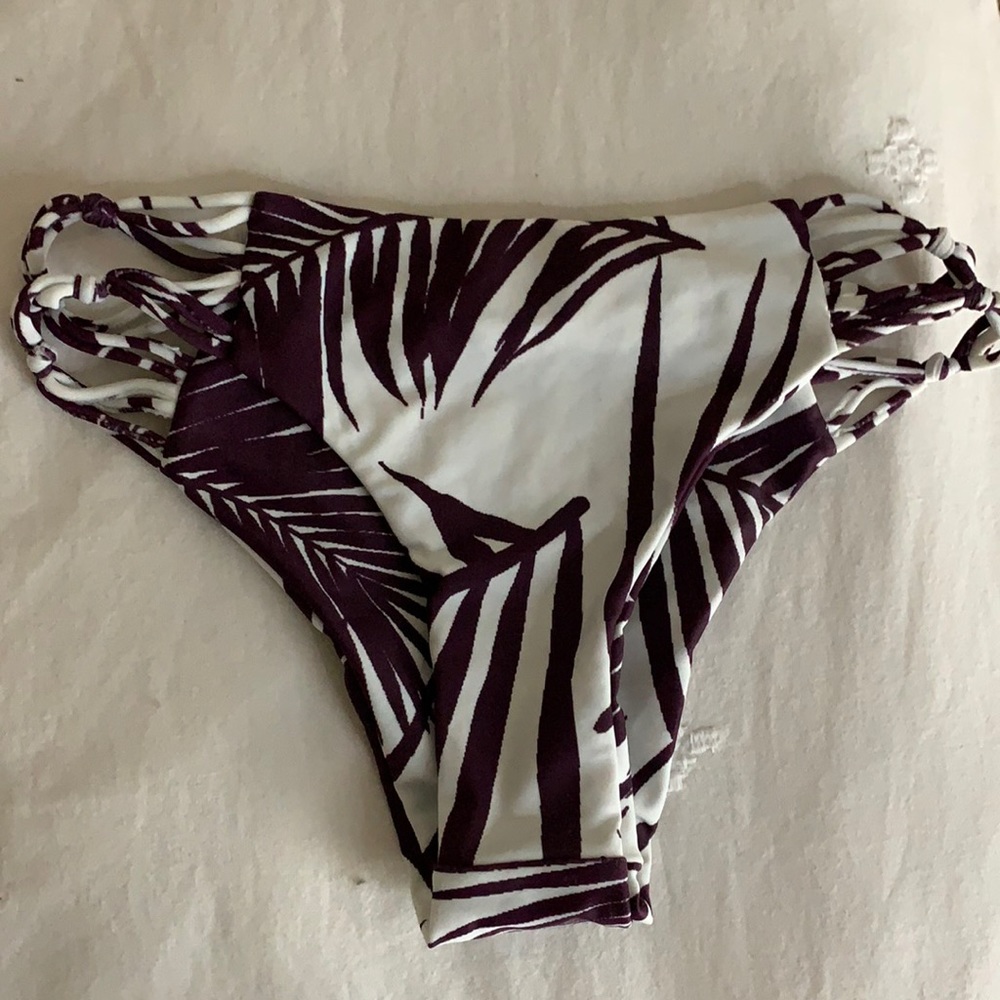Never worn mikoh bikini bottoms small
